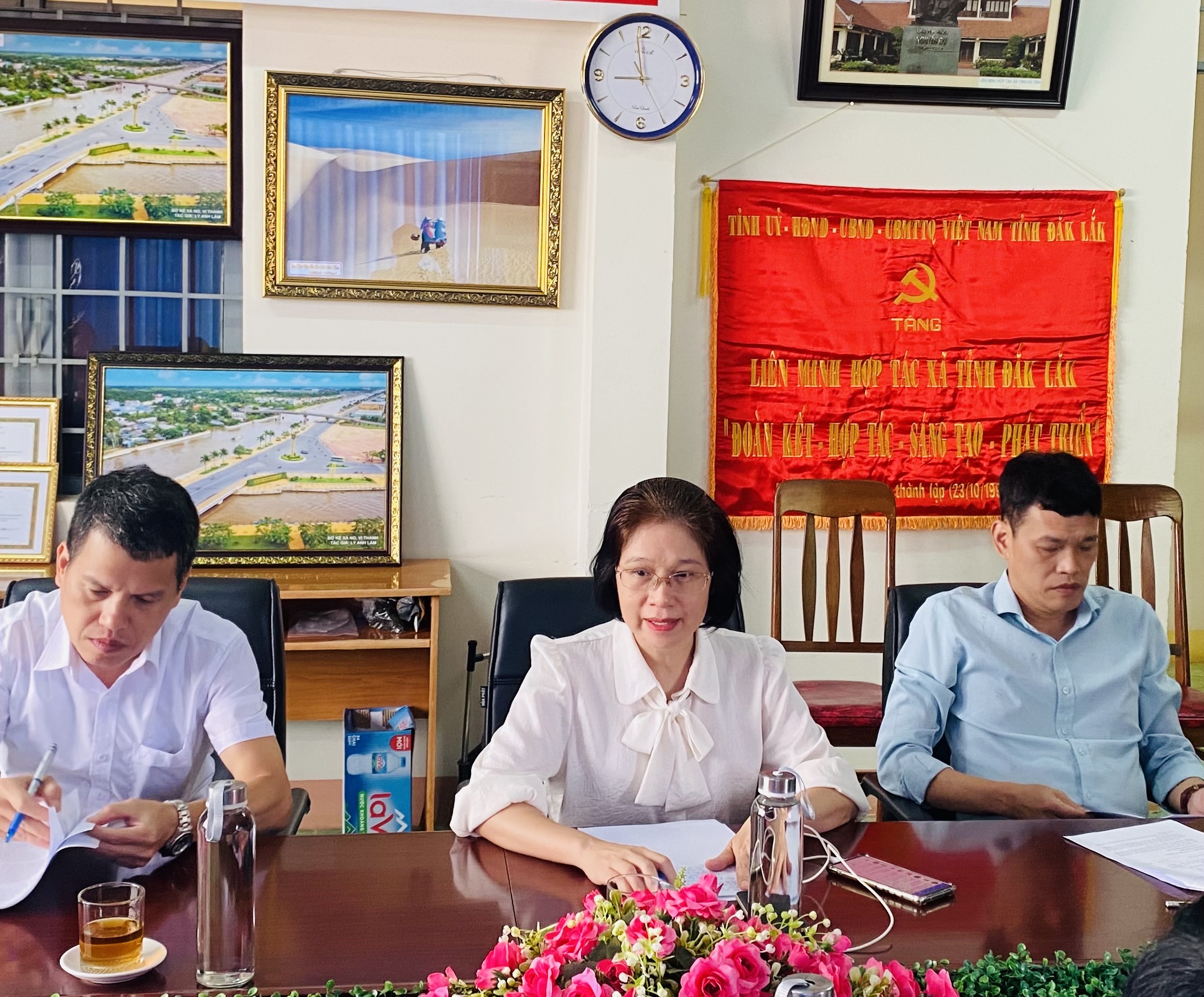 Dc Linh phát biểu